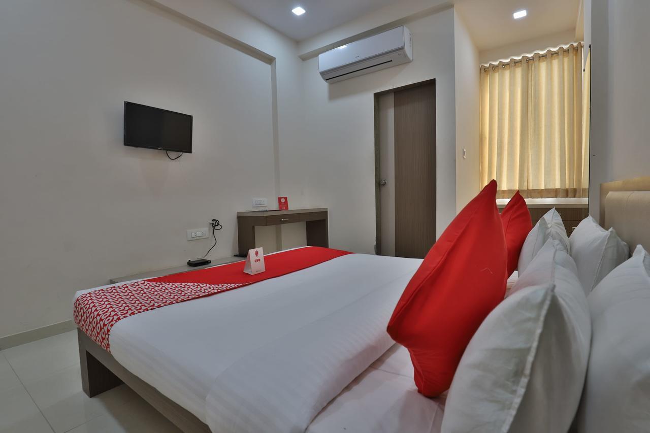 Oyo 12309 Hotel Ananya Kalol Экстерьер фото