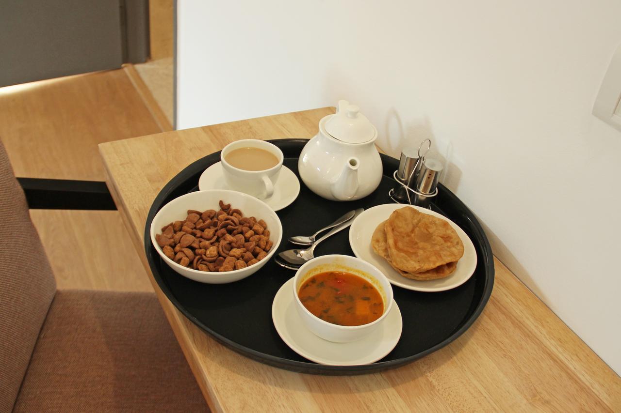 Oyo 12309 Hotel Ananya Kalol Экстерьер фото